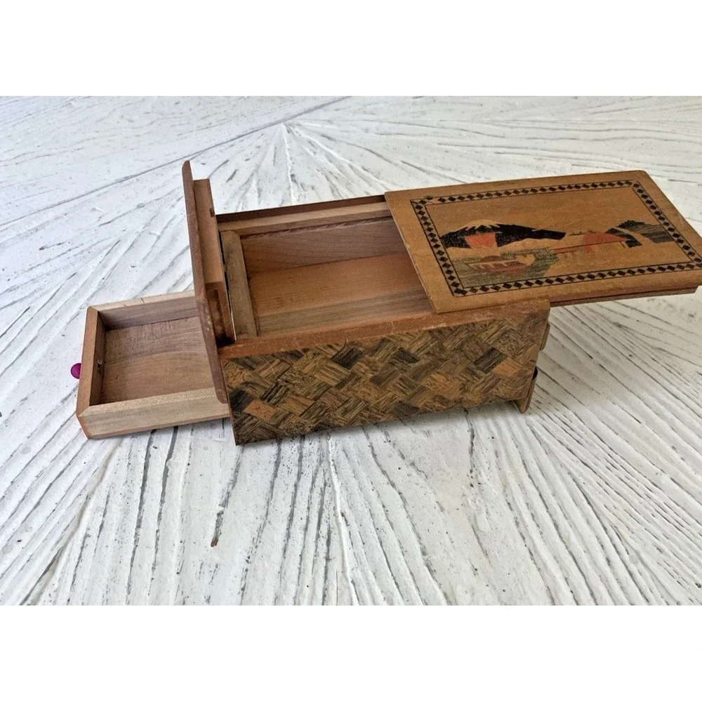 Vtg Inlaid Wood Japanese Mt Fuji  Secret Puzzle Box Wooden Jewelry/Stash Box